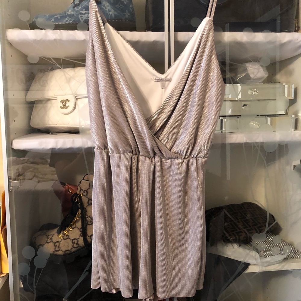 Silky accordion style material short jumper